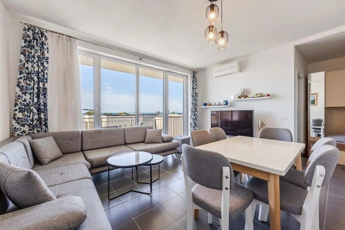 Family Apartment With Resort Access Talea Coast